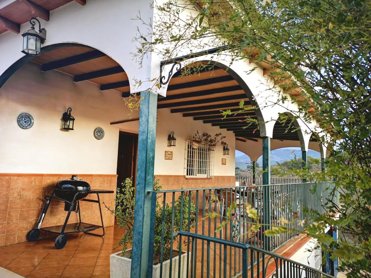 Finca Pil - Casa Rural Con Piscina Guest House Riogordo ภายนอก รูปภาพ