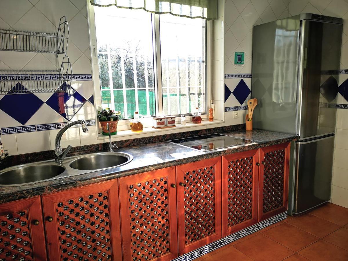 Finca Pil - Casa Rural Con Piscina Guest House Riogordo ภายนอก รูปภาพ