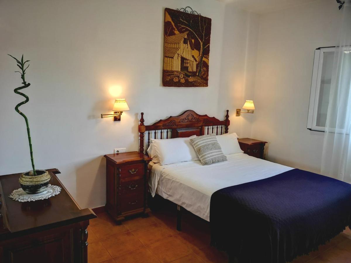 Finca Pil - Casa Rural Con Piscina Guest House Riogordo ภายนอก รูปภาพ