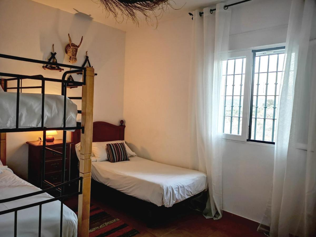 Finca Pil - Casa Rural Con Piscina Guest House Riogordo ภายนอก รูปภาพ