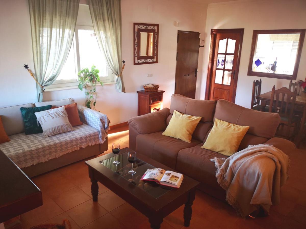 Finca Pil - Casa Rural Con Piscina Guest House Riogordo ภายนอก รูปภาพ